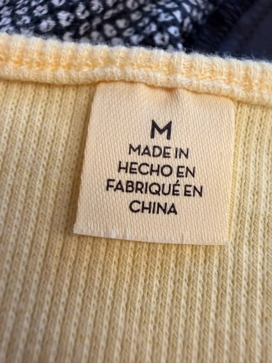 Yellow Rosette Floral Texture Tank Top - Picture 9 of 11